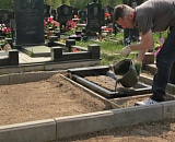 Как установить памятник на могилу самостоятельно